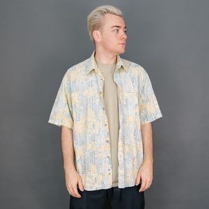 Vintage floral short sleeve button up shirt 🏵